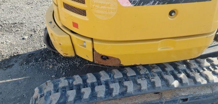 CATERPILLAR MINI PELLE 302.7DCR SUR CHENILLES – 2,67 TONNES – DIESEL – ANNEE 2017  3949