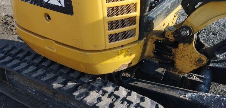 CATERPILLAR MINI PELLE 302.7DCR SUR CHENILLES – 2,67 TONNES – DIESEL – ANNEE 2017  3949